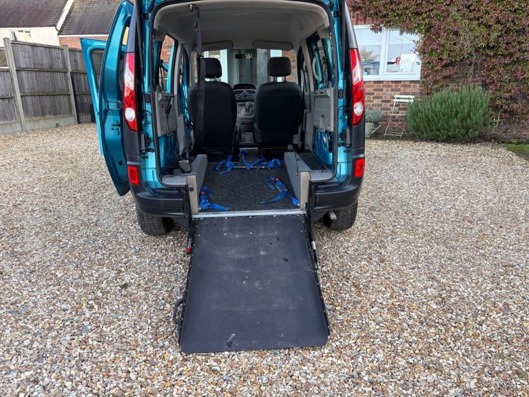 2010 Renault Kangoo 1.6 Extreme 5dr Auto MPV Petrol Automatic