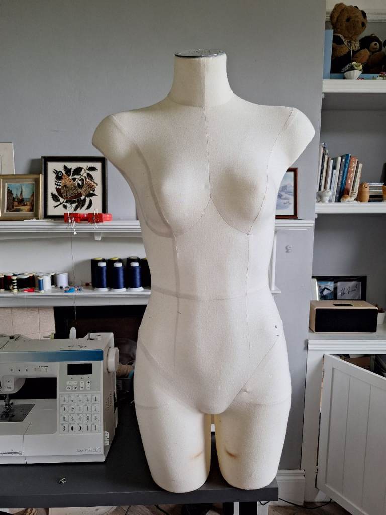 Dress making mannequin