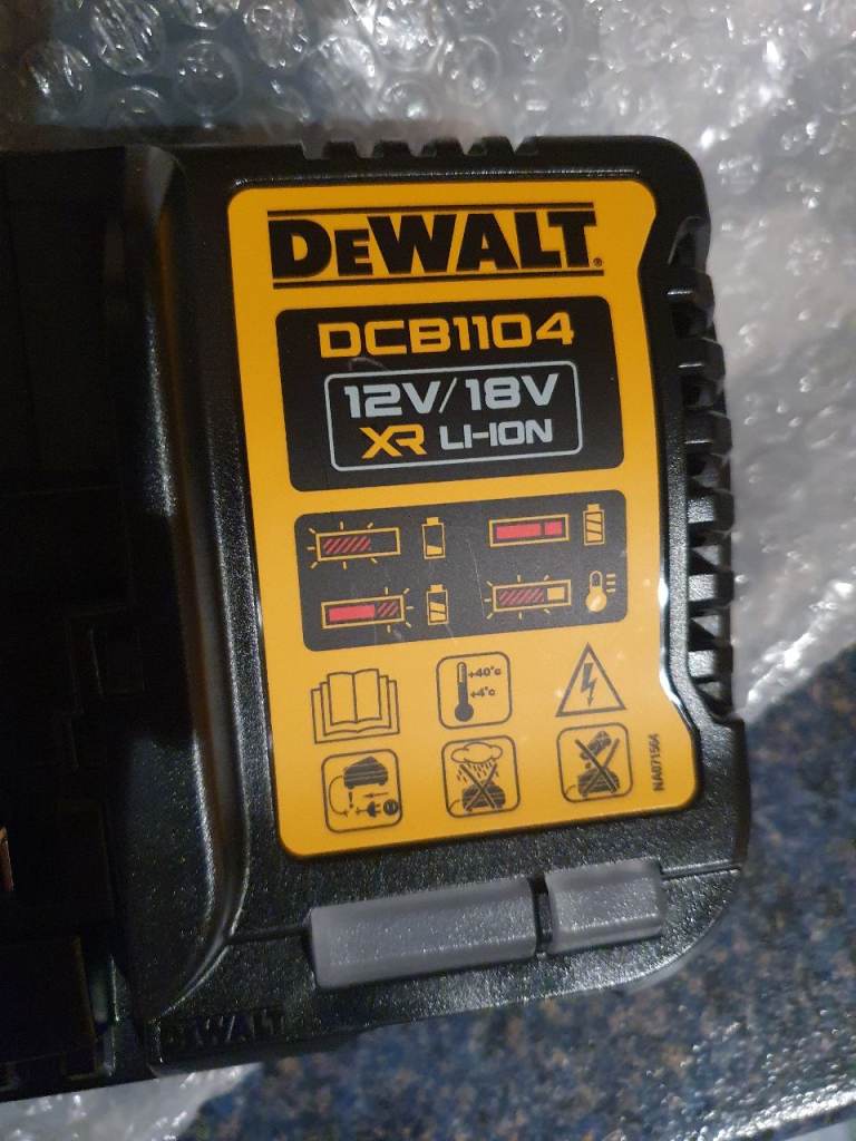 DeWalt DCB1104 12V/18V XR Li-Ion Battery Charger