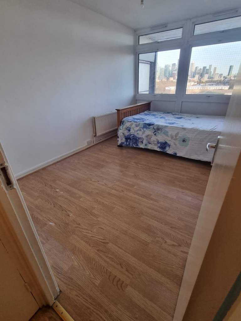 Double Room to let 