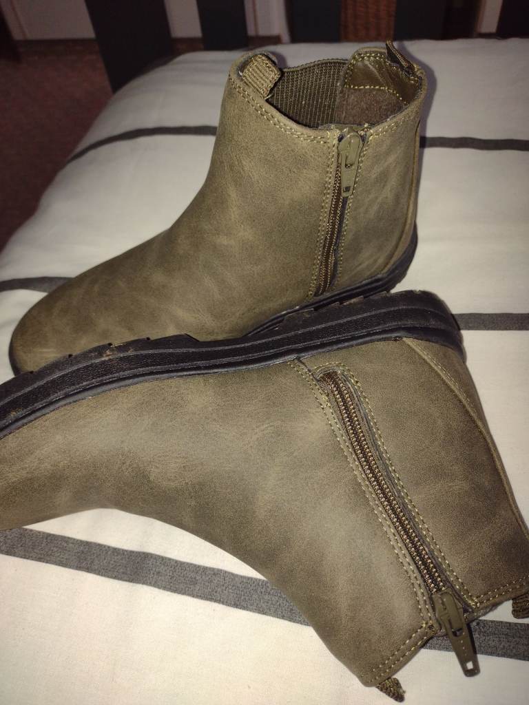 Ladies boots 