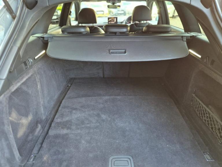 AUDI A4 AVANT 2.0 TFSI 35 Black Edition 2019