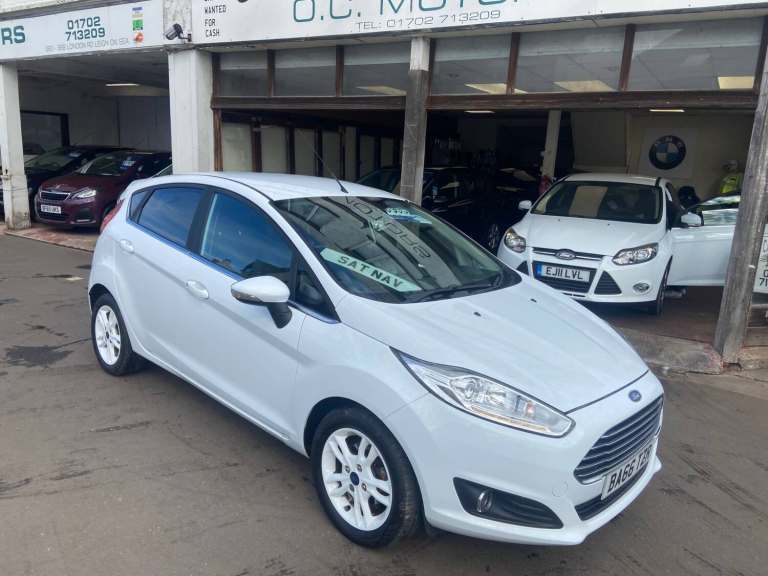 2017 Ford Fiesta 1.25 16v Zetec Frozen White Sat Nav 5-Door