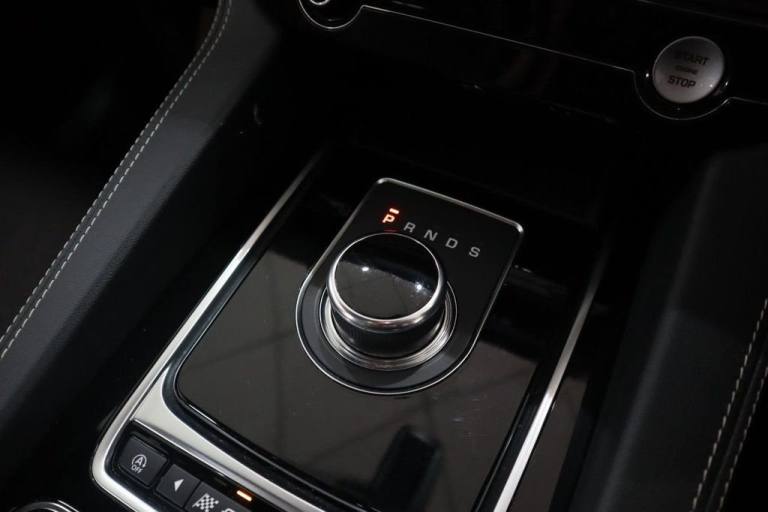 2019 19 JAGUAR F-PACE 2.0 D180 R-SPORT SUV 5DR DIESEL AUTO AWD EURO 6 (S/S) (180