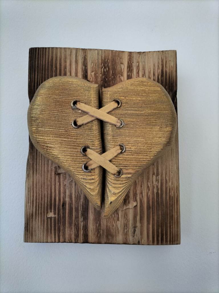 Beautiful wooden heart wall art pieces x2