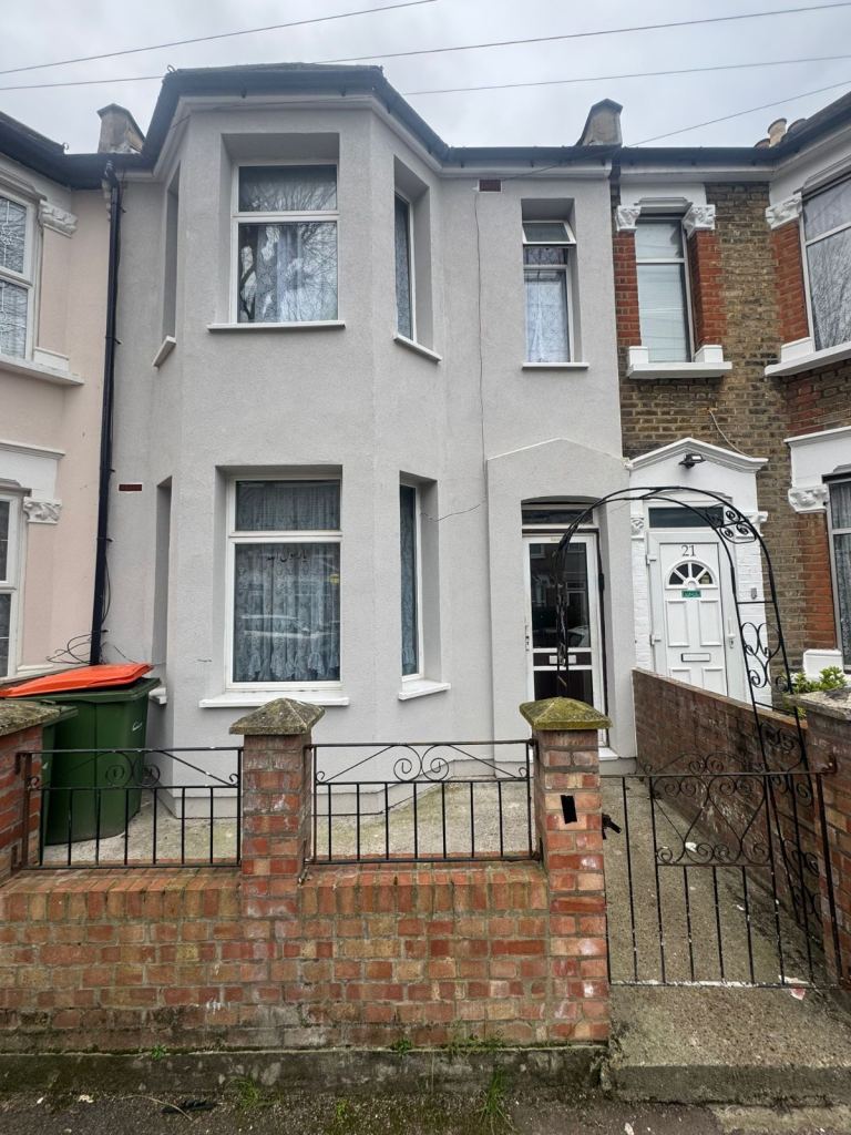 3-Bedroom House in Manor Park