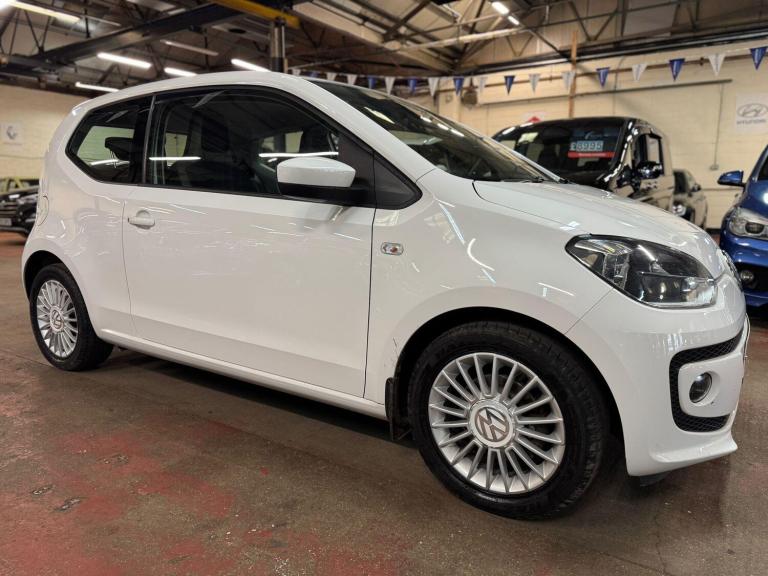 2013 Volkswagen up! 1.0 BlueMotion Tech High up! Euro 5 (s/s) 3dr HATCHBACK Petrol Manual