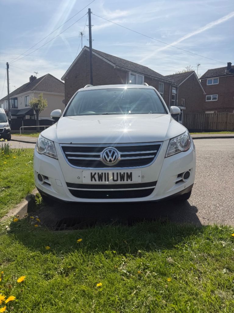 Volkswagen, TIGUAN, Estate, 2011, Manual, 1968 (cc), 5 doors