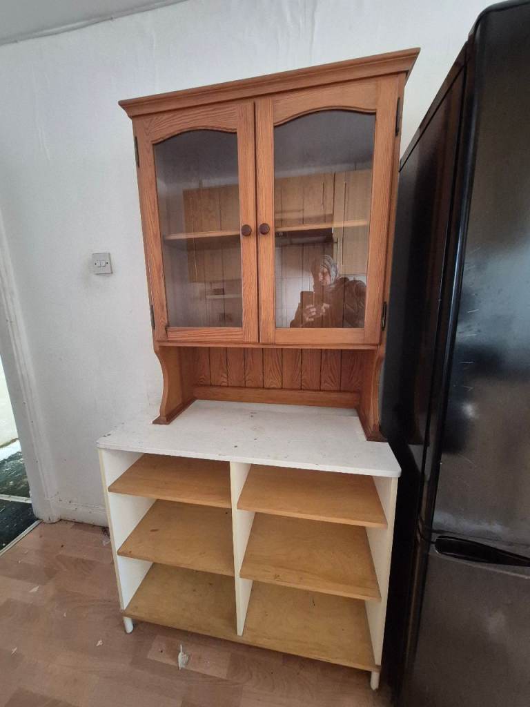 Shelf/cabinet