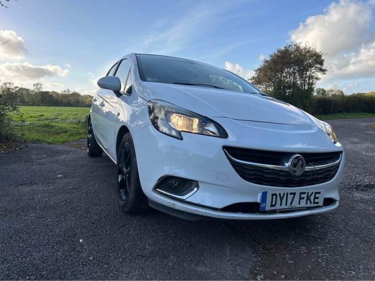 Vauxhall CORSA SRI 5DR - Lovely Car