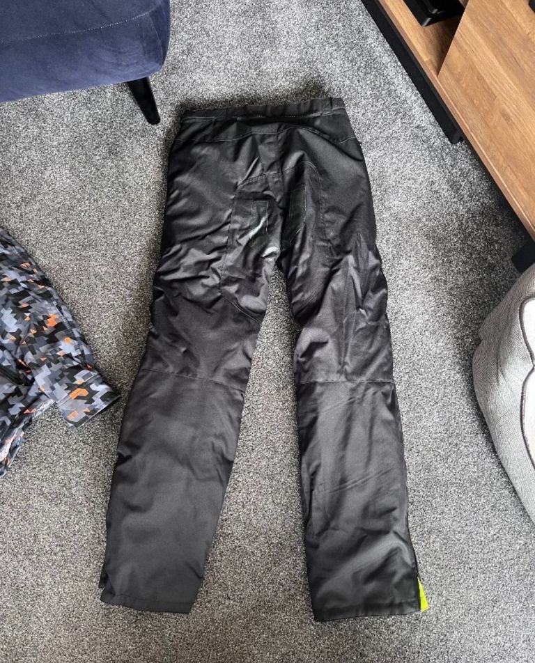 Men’s ‘road’  armoured textile trousers