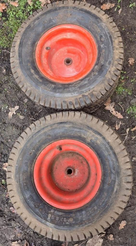 Ride on Mower Tyre on steel wheel   18x8.5x8 - 2 off 