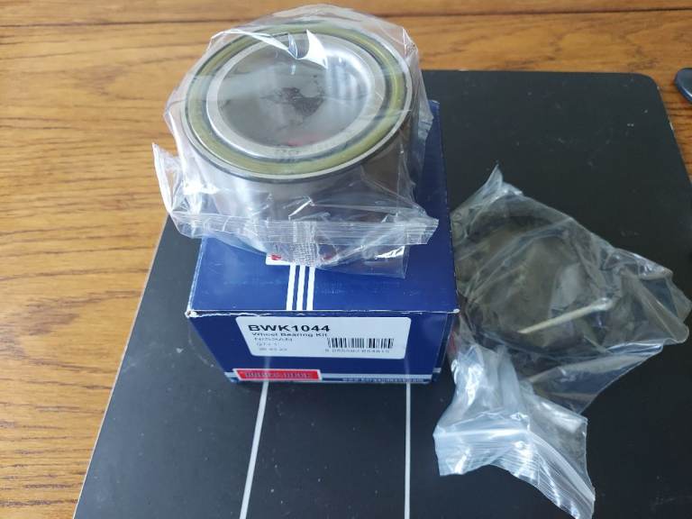 Nissan Almera (Wheel Baring. )t