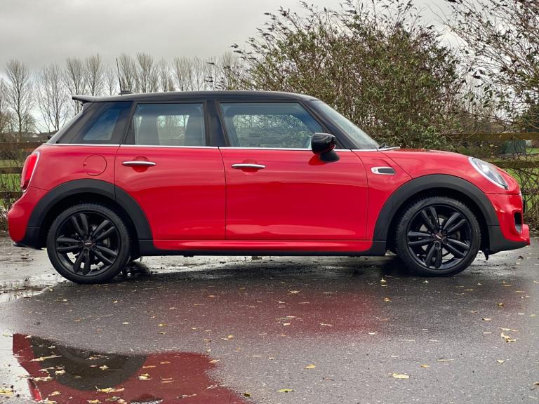 2020 MINI Hatch 1.5 Cooper Sport II 5dr - JCW Styling &amp; Mini Driving Modes &amp; Cruise HATCH...