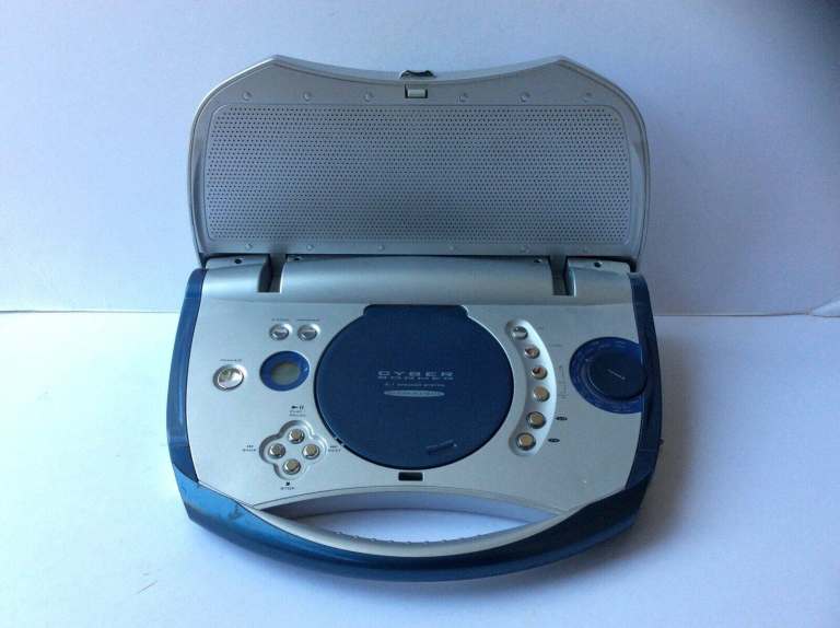 Hitachi Cx-1 Boom Book Rare Cd, Am/Fm Radio With Subwoofer Battery/Mains