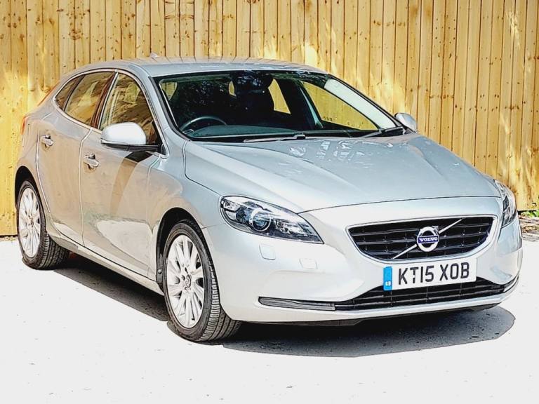 2015 Volvo V40 D2 [120] SE Lux Nav 5dr HATCHBACK DIESEL Manual