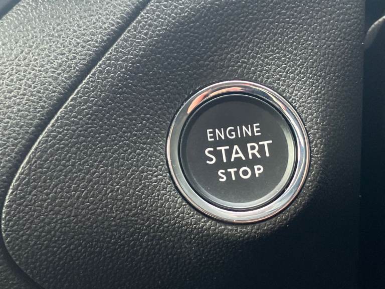 2023 Vauxhall Grandland 1.2 Turbo Ultimate 5dr Hatchback PETROL Manual