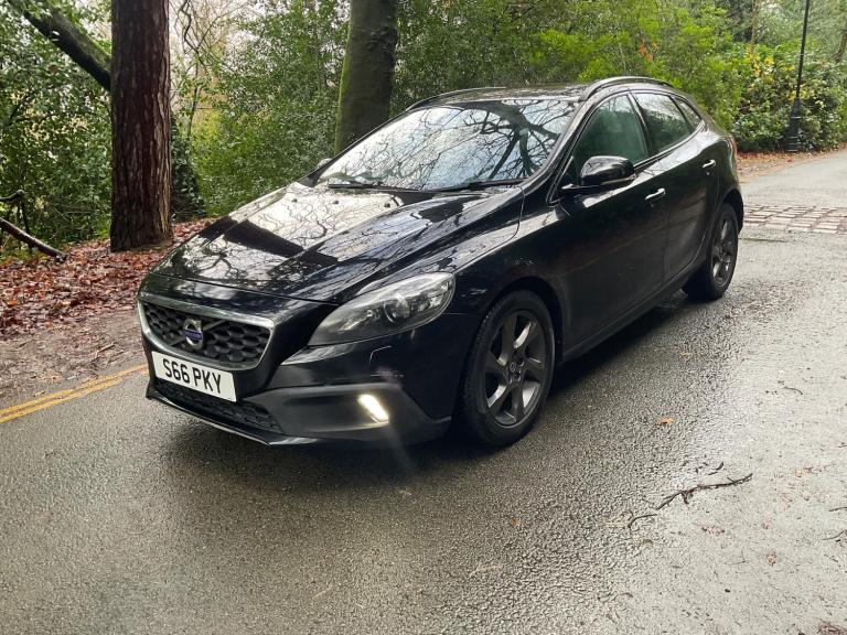2015 Volvo V40 D2 Cross Country Lux Nav 5dr HATCHBACK DIESEL Manual