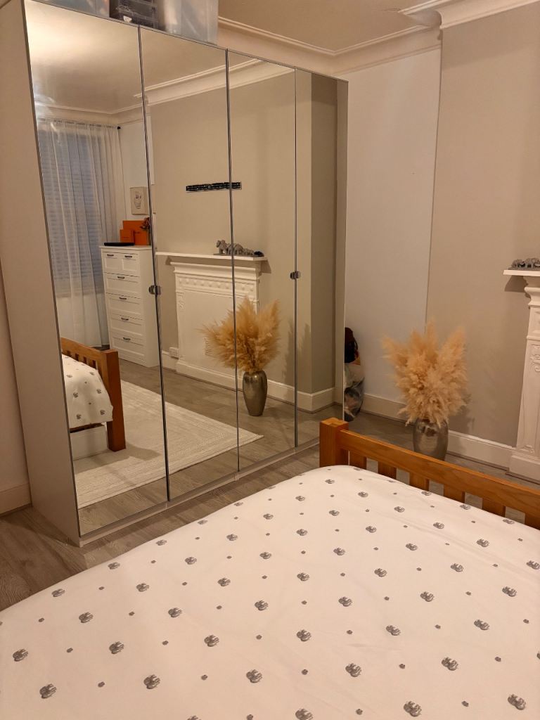Double bedroom 
