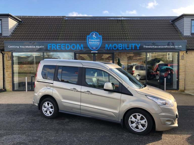 2016 Ford Tourneo Connect (1.5L Diesel) - Wheelchair Accessible Vehicle / WAV