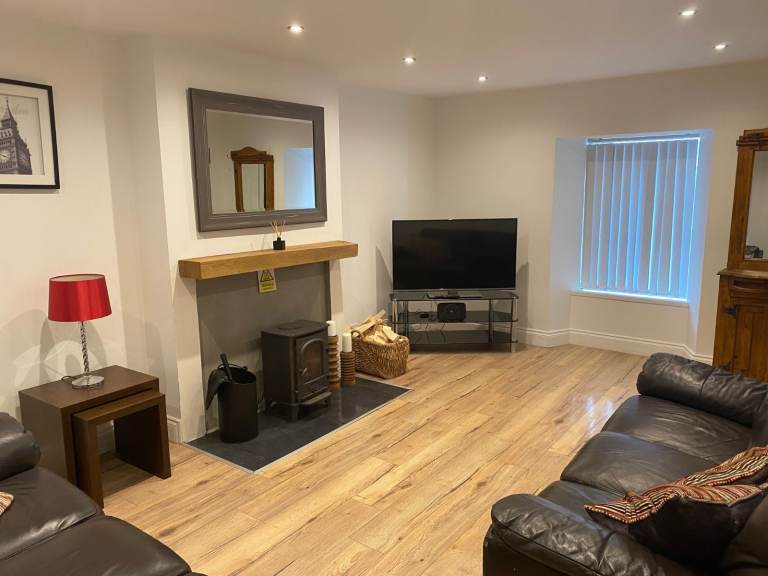 4 Bedroom Fully Furnished - HOLIDAY LET 