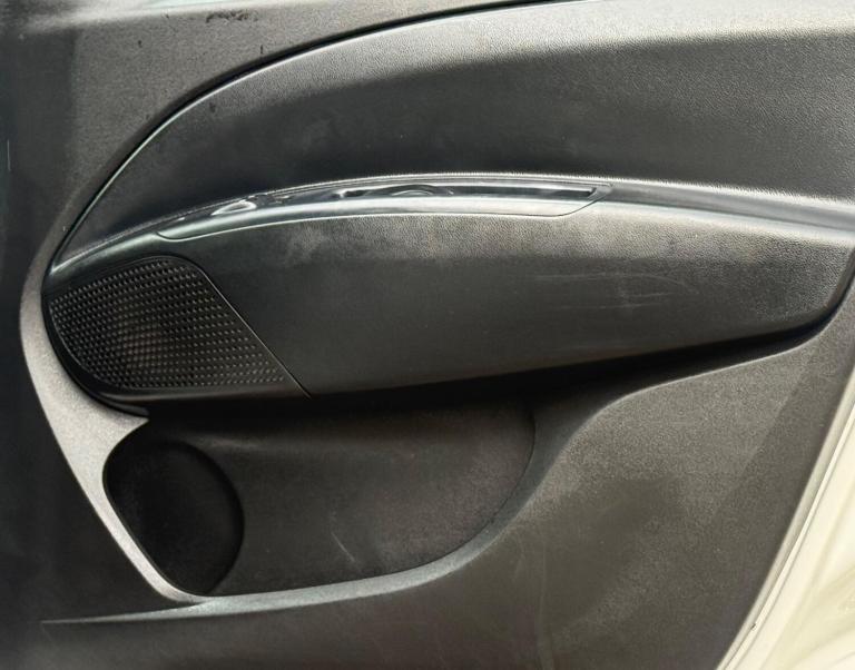 2017 Vauxhall Combo 1.3 CDTi 2300 16v FWD L2 H1 3dr Diesel