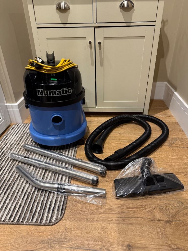 Numatic charles WV370 vacuum cleaner 