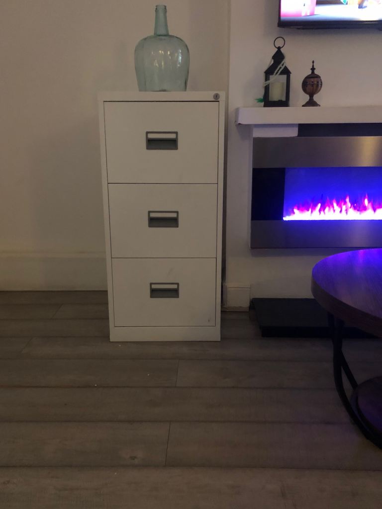 White Metal 3-Drawer Filing Cabinet – Good Condition