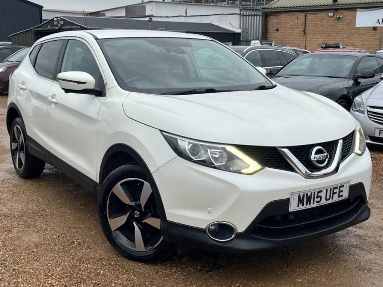 2015 Nissan Qashqai 1.2 DIG-T n-tec XTRON 2WD Euro 6 (s/s) 5dr HATCHBACK Petrol Automatic
