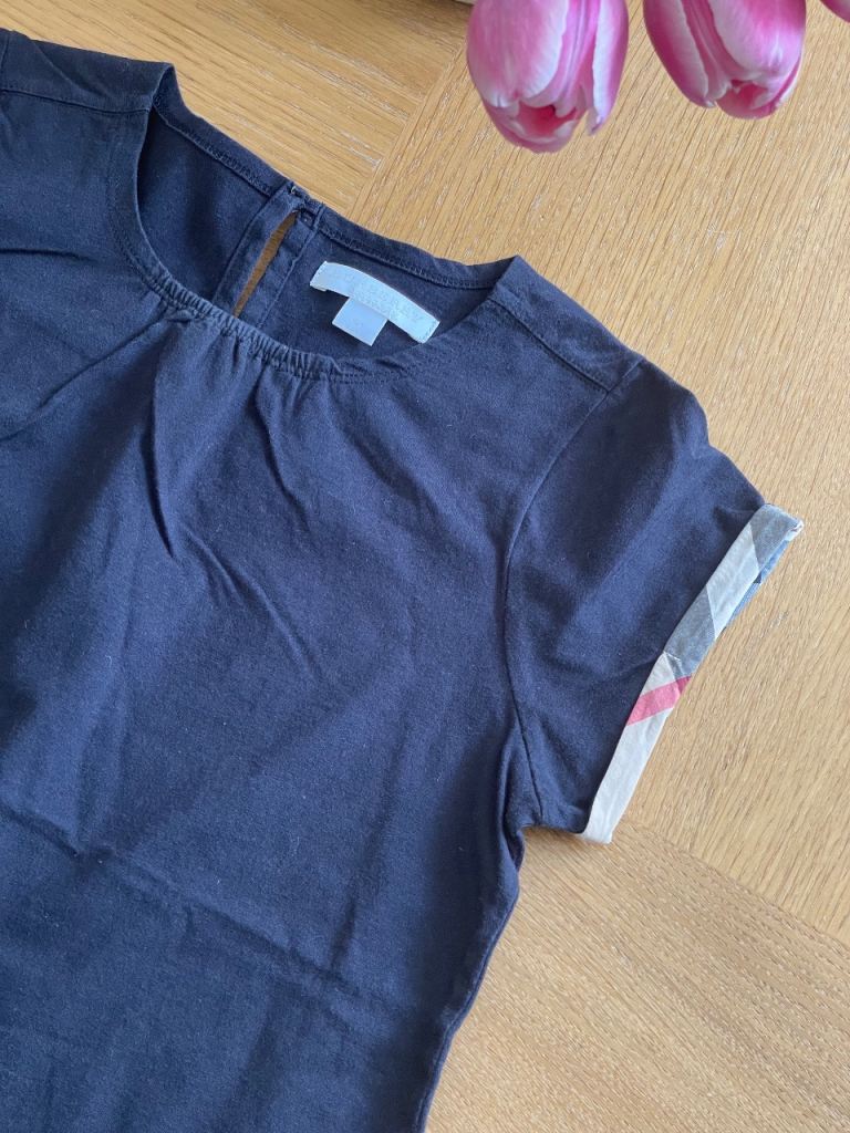 Burberry navy T-shirt , cotton , size 12 yr, 152 cm, very good condition 