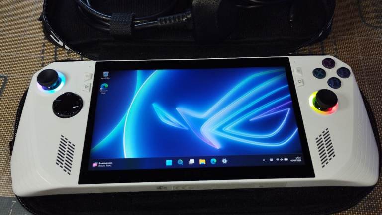Rog Ally Z1 Extreme - 32GB Ram & 74Wh battery
