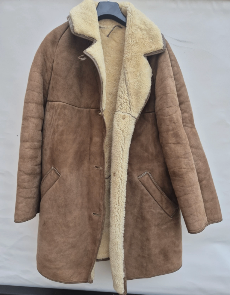 image for Ladies Morlands Real sheepskin Shearling Coat Size 38 Stunning Vintage Sheep Skin. A Beautiful Coat