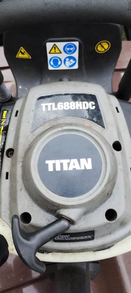 TITAN TTL688HDC Petrol Hedge Trimmer-not working.