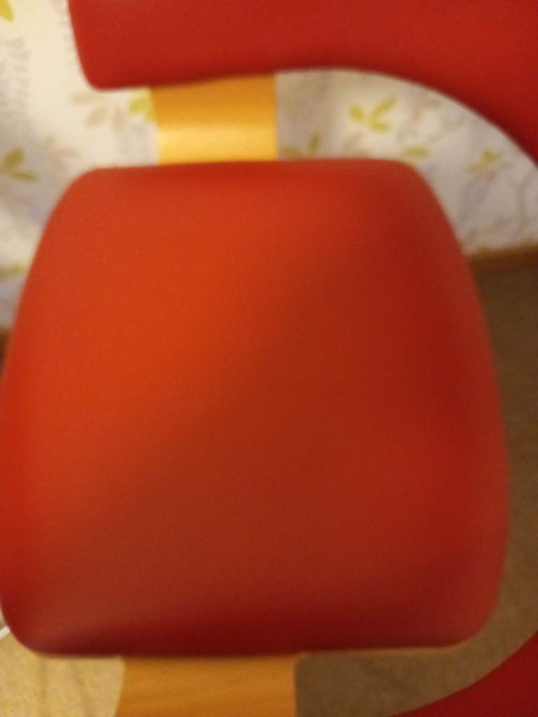 2 stools fixed height