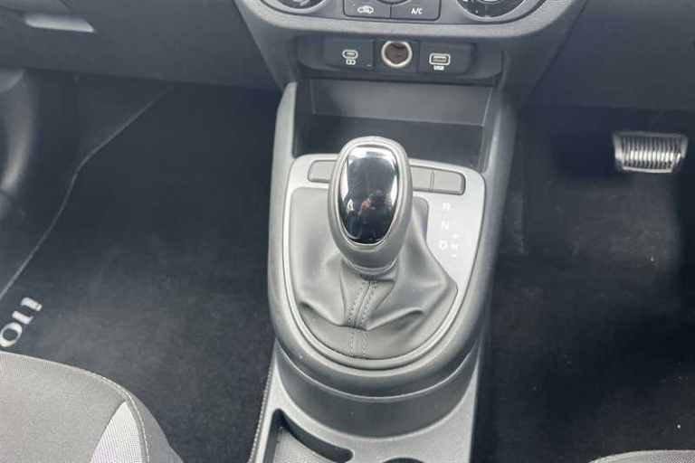 2025 Hyundai i10 1.0 Advance Hatchback 5dr Petrol Auto Euro 6 (s/s) (63 ps) Hatchback Petrol Auto...