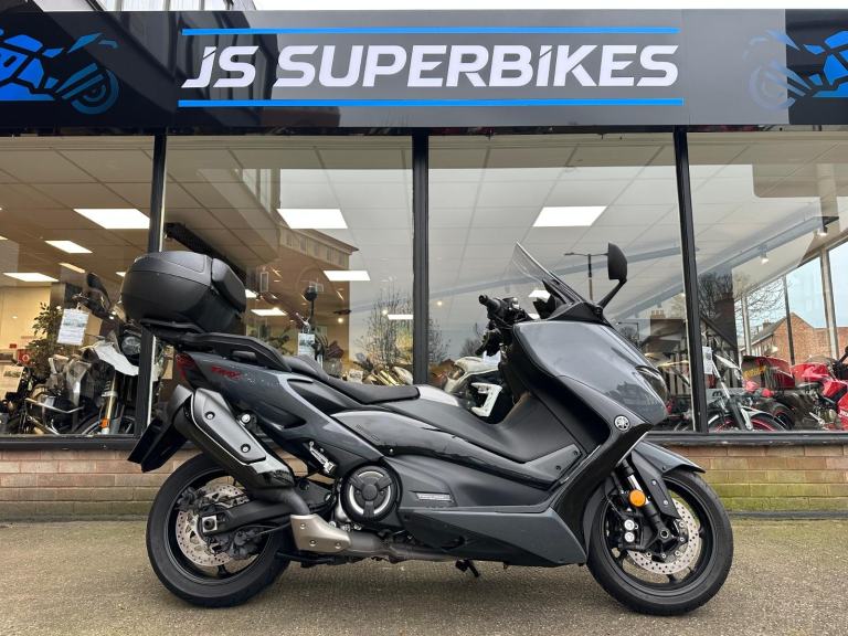 YAMAHA TMAX TECH MAX (XP560D) 2022 - ONLY 4070 MILES - EXCELLENT CONDITION