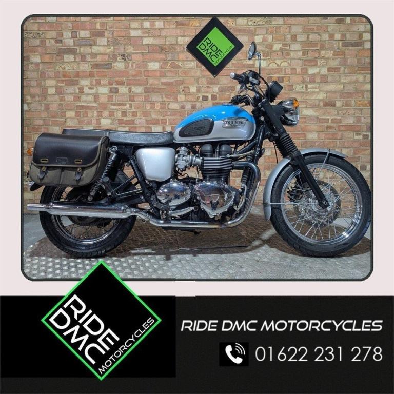 TRIUMPH BONNEVILLE T100 13K MILES. 2013. PANNIERS. SERVICED. LOVELY BIKE