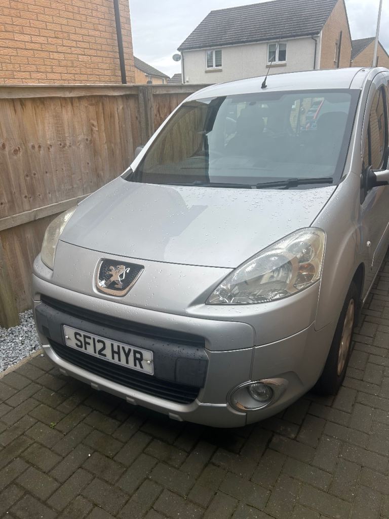 Peugeot Partner Tepee Diesel 5-Seater - Wheelchair Accessible Vehicle (WAV) with Rear Ramp