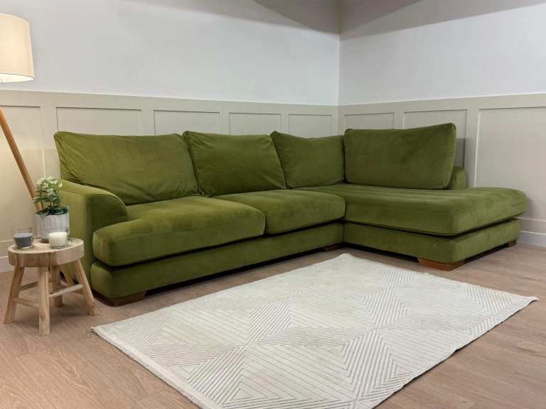 NEXT Parker Quilted Medium Corner Chaise Sofa RRP: ££2,125 DELIVERY AVAILABLE