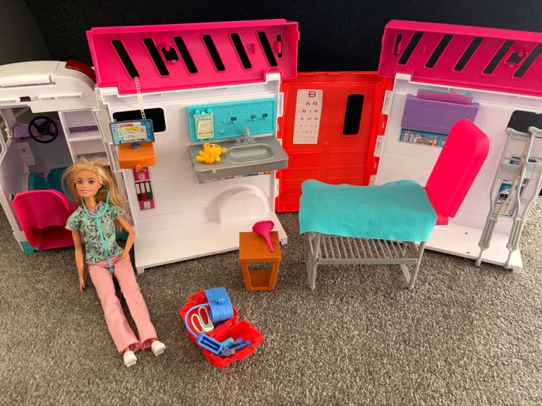 Barbie Ambulance Care Clinic