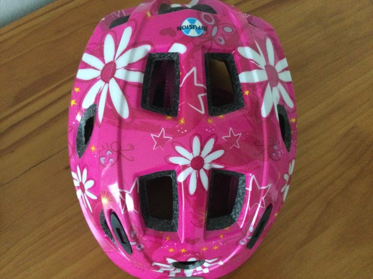 Free kids helmet.  48-54 cms