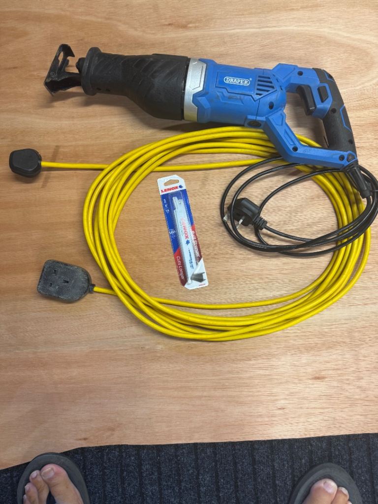 Draper Reciprocating Saw with Extension Lead – Good Condition