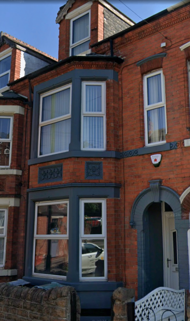 4 Bedroom House Newly Renovated Fully Furnished Council Tax & Water Rate Included Close To City