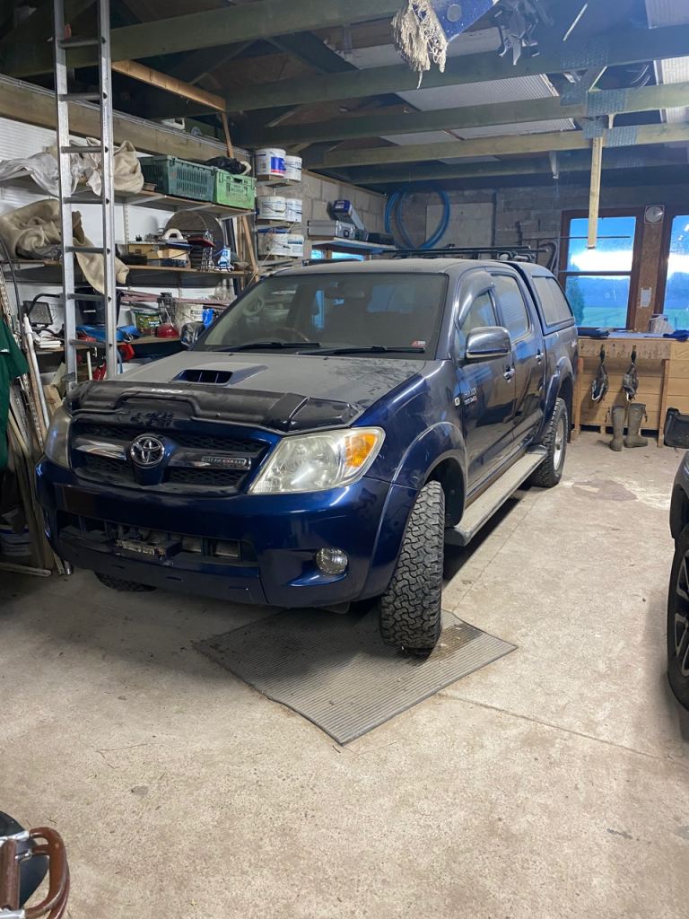 TOYOTA HILUX 3000CC