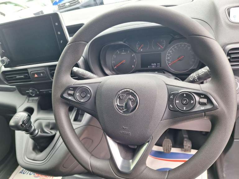 VAUXHALL COMBO 1.5 Turbo D 2300 Prime LWB L2 White Manual Diesel 2023