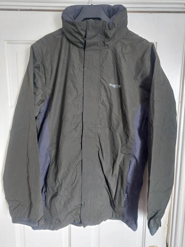 Regatta Matt waterproof windproof mesh lined jacket Green S & M BNWT -60%