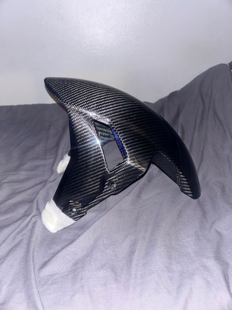 BMW S1000RR 3k dry Carbon Fibre Front Fender- Twill Weave (Gloss)- Pickup/delivery 