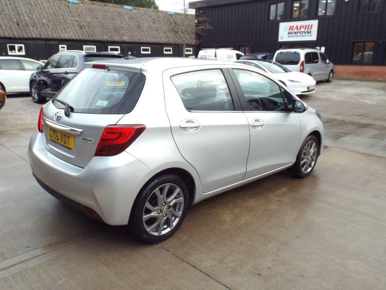  Toyota Yaris 1.33 Dual VVT-i Excel Euro 5 5dr Euro 5 Petrol Manual