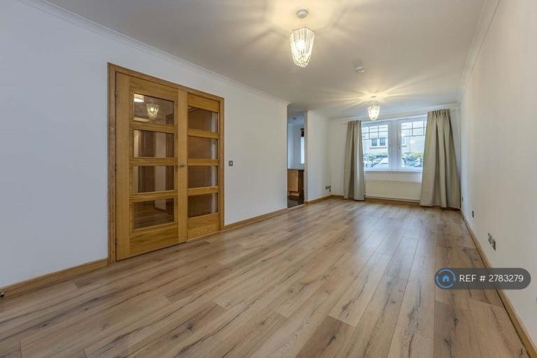 2 bedroom flat in Eagles View, Livingston, EH54 (2 bed) (#2783279)