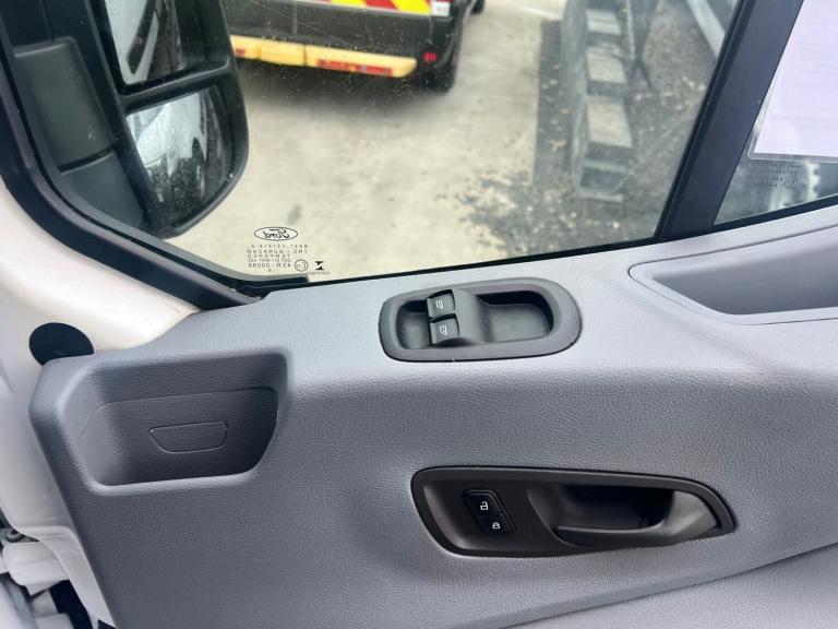 2017 Ford Transit 2.0 TDCi 105ps Chassis Cab CHASSIS CAB Diesel Manual